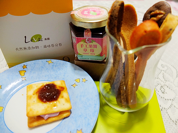 Levic樂扉法式手工餅乾：【Levic 樂扉食品】湯匙餅乾-吃出樂趣 ღ 草莓果醬-美味扉凡
