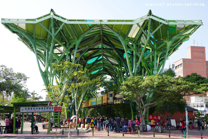 廖西瓜@宜蘭火車站、丟丟噹公園飛天火車、幾米主題廣場1