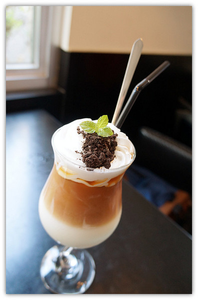 咖啡因館(二館):永安市場站♬私藏捷運巷弄時尚咖啡廳,中永和美味輕食、鬆餅供應 咖啡因二館