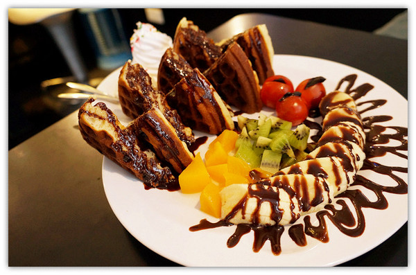 咖啡因館(二館):永安市場站♬私藏捷運巷弄時尚咖啡廳,中永和美味輕食、鬆餅供應 咖啡因二館