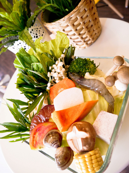 8鮮屋健康鍋物料理：美味營養高CP值餐廳(在充斥毒物的時代，有良心又美味的店是覓食的首選)