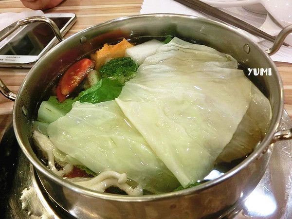 8鮮屋健康鍋物料理: 【口碑券§第71彈】拒黑心!護食安!為人民健康把關的美味小火鍋@8鮮屋健康鍋物料理