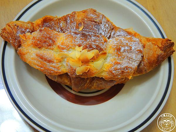 吳寶春麥方店(台北店)：呷飽祙【台北信義･吳寶春麥方店】新品米蘭水果麵包完食