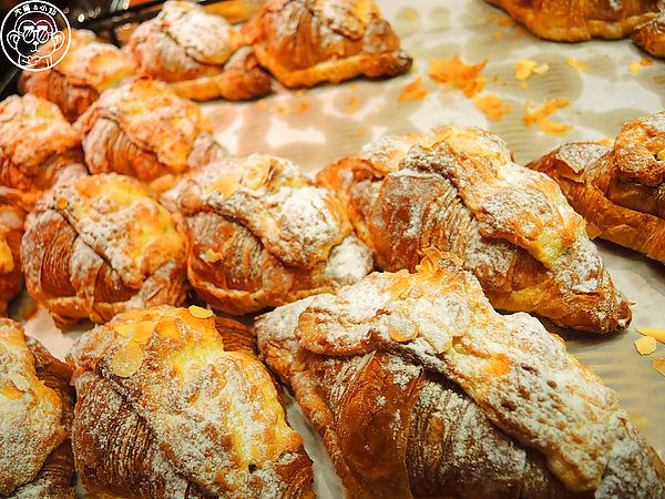 吳寶春麥方店(台北店)：呷飽祙【台北信義･吳寶春麥方店】新品米蘭水果麵包完食