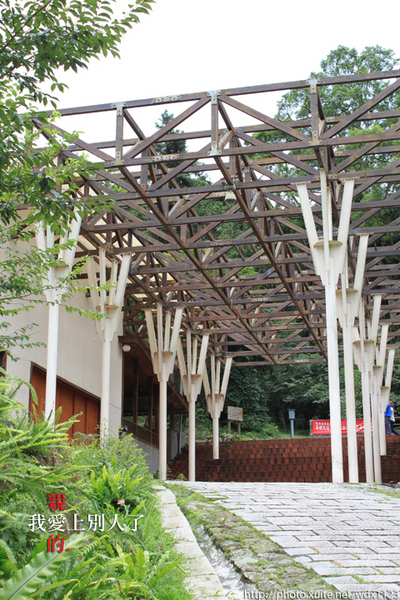 秋紅谷廣場：偶像劇『 親愛的，我愛上別人了』✪台中景點✪拍拍走~102.10.08更新