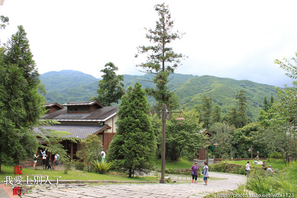 秋紅谷廣場：偶像劇『 親愛的，我愛上別人了』✪台中景點✪拍拍走~102.10.08更新