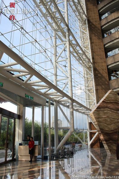 秋紅谷廣場：偶像劇『 親愛的，我愛上別人了』✪台中景點✪拍拍走~102.10.08更新