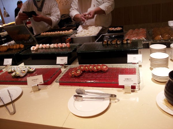 漢來海港自助餐廳:【台中廣三SOGO】漢來海港自助餐廳 下午茶 買餐券還挺划算的!