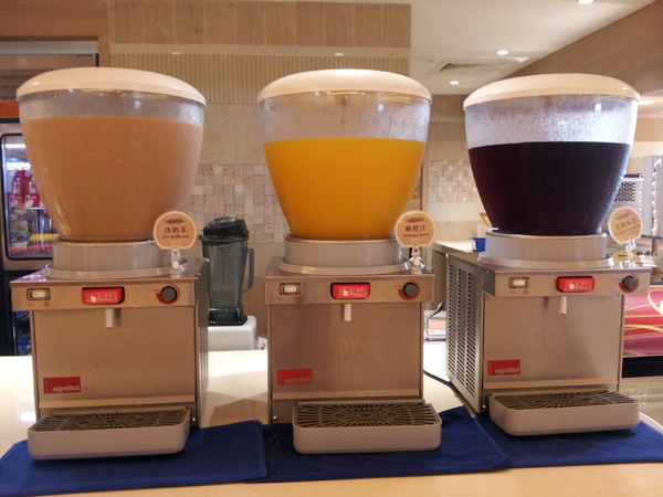 漢來海港自助餐廳:【台中廣三SOGO】漢來海港自助餐廳 下午茶 買餐券還挺划算的!