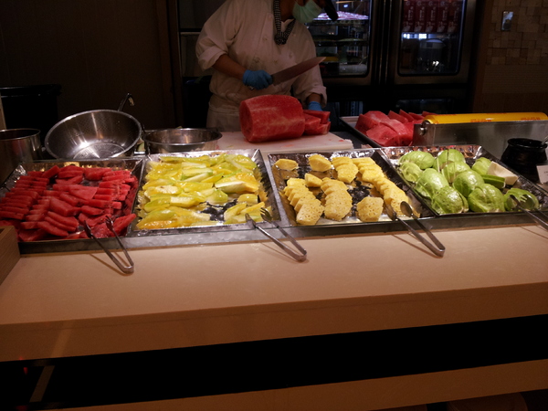 漢來海港自助餐廳:【台中廣三SOGO】漢來海港自助餐廳 下午茶 買餐券還挺划算的!