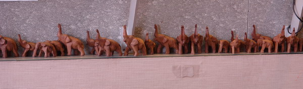 泰粉味泰國米粉湯專賣店：泰粉味泰國米粉湯專賣店-巧遇藝人熟女人妻-每天滿滿的人