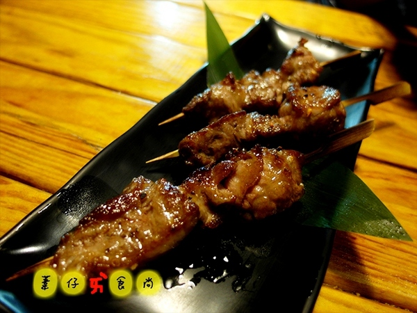 阿國海鮮燒烤小鋪:大半夜美食之超juicy骰子牛藏在居酒屋裡