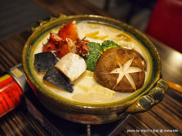 Huku幸福食尚創作料理:【食記】台中哪裡好吃-HuKu幸福時尚創作料理@西區BRT中正國小 : 下一站,Huku~讓人洋溢於幸福中的貓頭鷹主題餐廳!