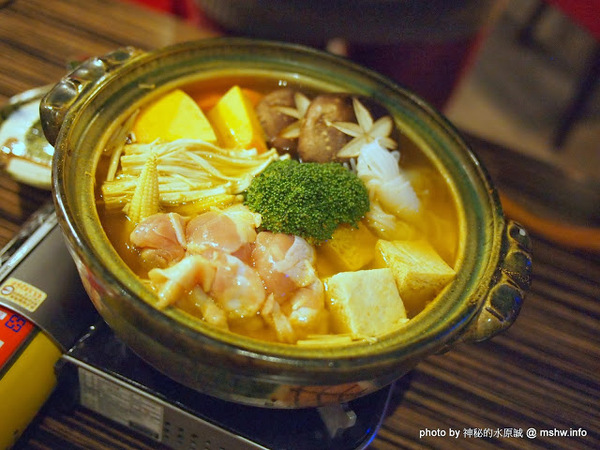 Huku幸福食尚創作料理:【食記】台中哪裡好吃-HuKu幸福時尚創作料理@西區BRT中正國小 : 下一站,Huku~讓人洋溢於幸福中的貓頭鷹主題餐廳!