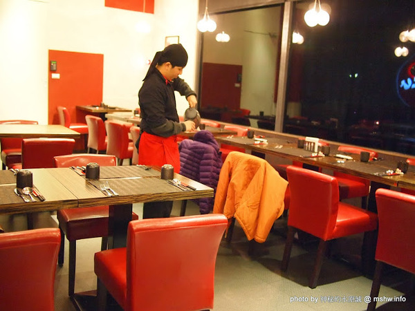 Huku幸福食尚創作料理:【食記】台中哪裡好吃-HuKu幸福時尚創作料理@西區BRT中正國小 : 下一站,Huku~讓人洋溢於幸福中的貓頭鷹主題餐廳!