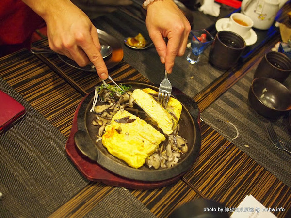 Huku幸福食尚創作料理:【食記】台中哪裡好吃-HuKu幸福時尚創作料理@西區BRT中正國小 : 下一站,Huku~讓人洋溢於幸福中的貓頭鷹主題餐廳!