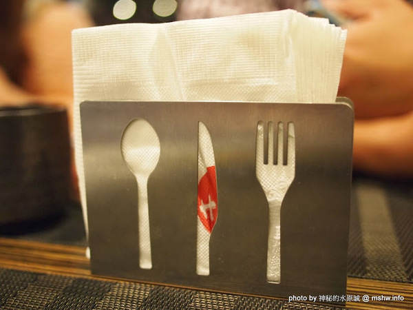 Huku幸福食尚創作料理:【食記】台中哪裡好吃-HuKu幸福時尚創作料理@西區BRT中正國小 : 下一站,Huku~讓人洋溢於幸福中的貓頭鷹主題餐廳!