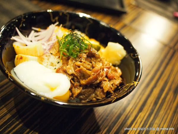 Huku幸福食尚創作料理:【食記】台中哪裡好吃-HuKu幸福時尚創作料理@西區BRT中正國小 : 下一站,Huku~讓人洋溢於幸福中的貓頭鷹主題餐廳!