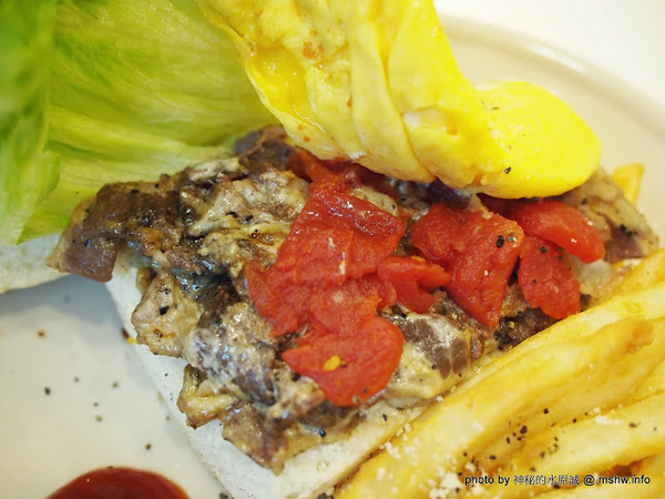 樂丘廚房：【食記】服務不打折的平價好食 @ 台中龍井-東海夜市-樂丘廚房-Leo Chiu