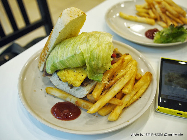 樂丘廚房：【食記】服務不打折的平價好食 @ 台中龍井-東海夜市-樂丘廚房-Leo Chiu