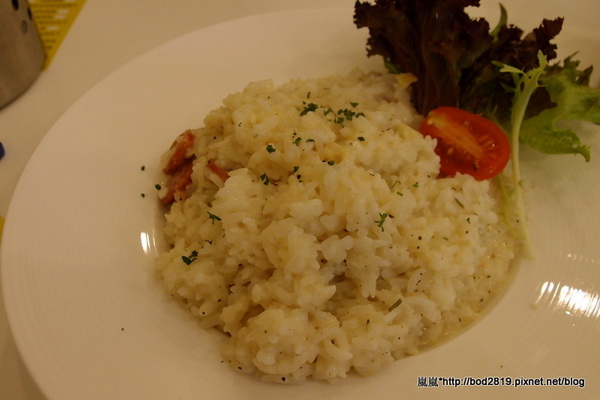 樂丘廚房:【台中東海】樂丘廚房-有三訪價值的平價好店,不只主餐,連飲品濃湯表現都優秀喔!