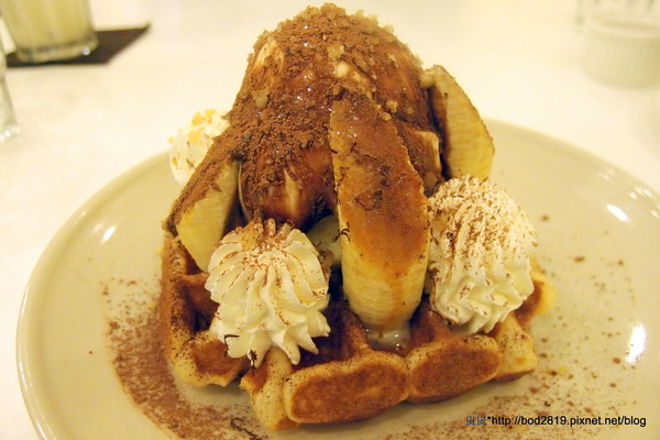 樂丘廚房:<試吃>【台中東海】樂丘廚房-四訪,平價美味的餐點,小資族好選擇,大推招牌墨魚燉飯!