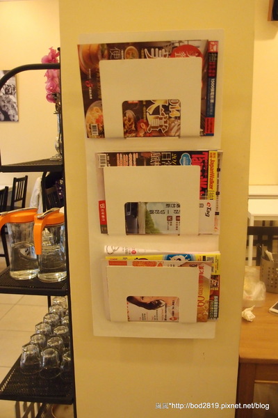 樂丘廚房:<試吃>【台中東海】樂丘廚房-四訪,平價美味的餐點,小資族好選擇,大推招牌墨魚燉飯!