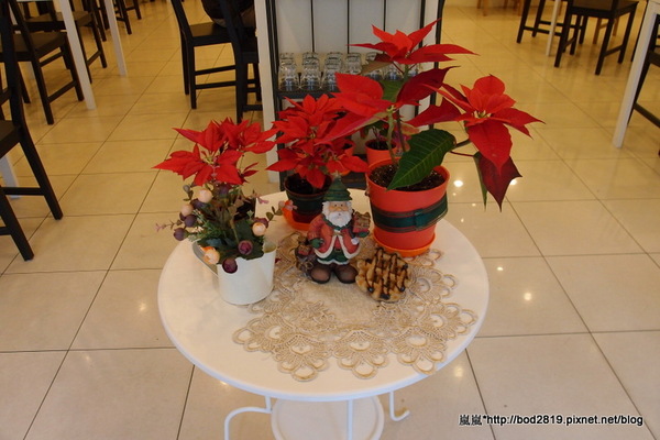 樂丘廚房:【台中東海】樂丘廚房-有三訪價值的平價好店,不只主餐,連飲品濃湯表現都優秀喔!