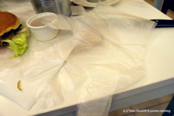 樂丘廚房:<試吃>【台中東海】樂丘廚房-四訪,平價美味的餐點,小資族好選擇,大推招牌墨魚燉飯!