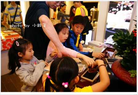 維格餅家:是誰住在深海的大鳳梨裡~「維格餅家」