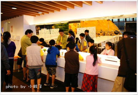 維格餅家:是誰住在深海的大鳳梨裡~「維格餅家」