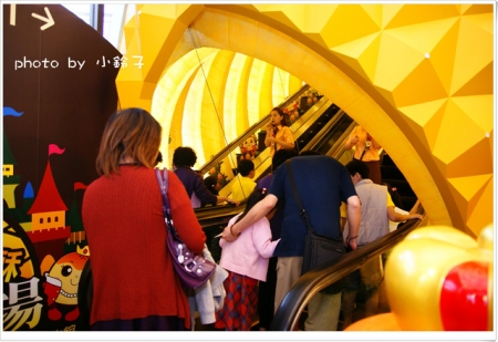 維格餅家:是誰住在深海的大鳳梨裡~「維格餅家」