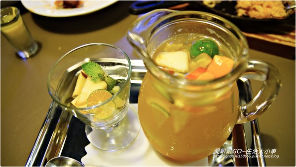 Number Nine咖啡&廚房:【食記/新北市】發現捷運美食 ♪♪Number Nine咖啡&廚房♪♪(甜點篇)