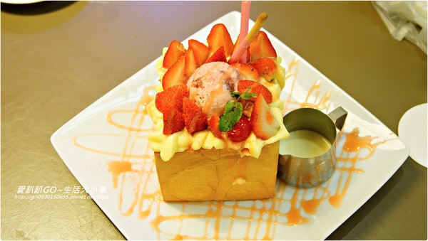 Number Nine咖啡&廚房:【食記/新北市】發現捷運美食 ♪♪Number Nine咖啡&廚房♪♪(甜點篇)