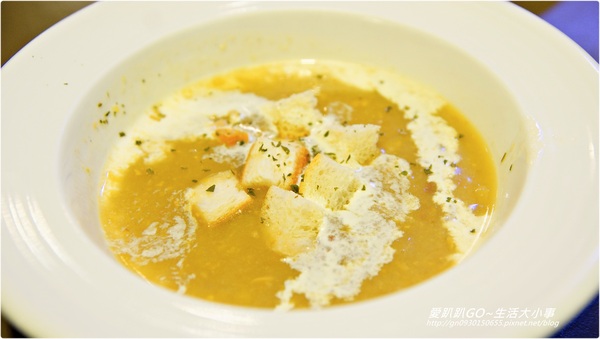 Number Nine咖啡&廚房:【食記/新北市】發現捷運美食 ♪♪Number Nine咖啡&廚房♪♪(主餐篇)