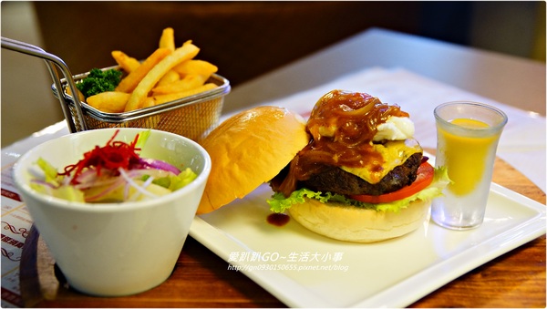 Number Nine咖啡&廚房:【食記/新北市】發現捷運美食 ♪♪Number Nine咖啡&廚房♪♪(主餐篇)