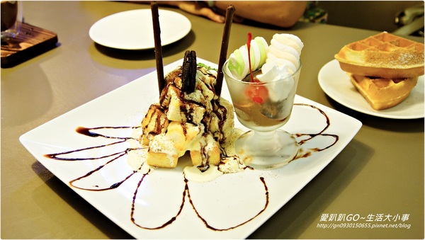 Number Nine咖啡&廚房:【食記/新北市】發現捷運美食 ♪♪Number Nine咖啡&廚房♪♪(甜點篇)