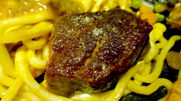 角頭炙燒牛排(士林陽明店)：【試吃邀約】超大尾蝦子加超厚牛排！角頭炙燒牛排（士林陽明店）！