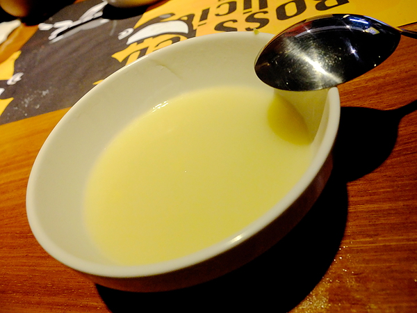 角頭炙燒牛排(士林陽明店)：【角頭炙燒牛排】讓人大快朵頤的美味**嫩煎雞排**