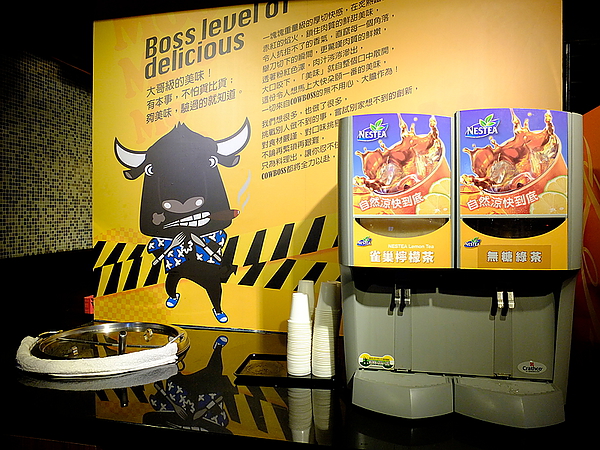 角頭炙燒牛排(士林陽明店)：【角頭炙燒牛排】讓人大快朵頤的美味**嫩煎雞排**