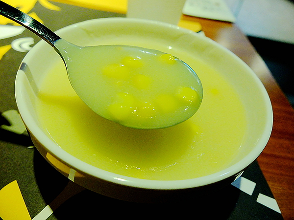 角頭炙燒牛排(士林陽明店)：【角頭炙燒牛排】讓人大快朵頤的美味**嫩煎雞排**