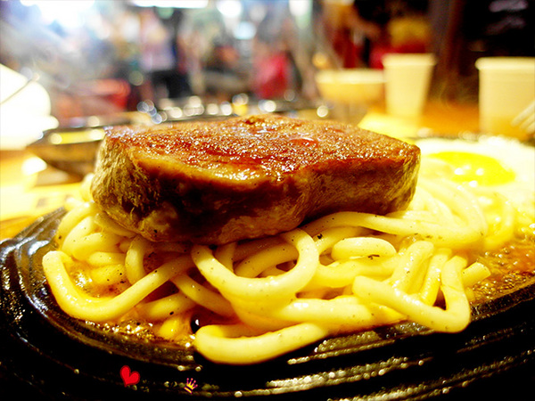 角頭炙燒牛排(士林陽明店)：[試吃]香嫩雞排牛排來襲~美味平價角頭牛排士林店新體驗!