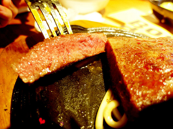 角頭炙燒牛排(士林陽明店)：[試吃]香嫩雞排牛排來襲~美味平價角頭牛排士林店新體驗!