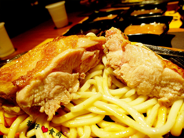 角頭炙燒牛排(士林陽明店)：[試吃]香嫩雞排牛排來襲~美味平價角頭牛排士林店新體驗!