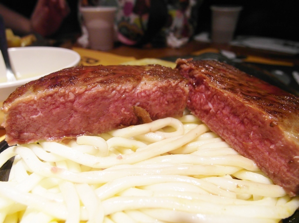 角頭炙燒牛排(士林陽明店)：【食記＊邀約】真心誠意打造大哥級的美味～『角頭炙燒牛排／士林陽明店』