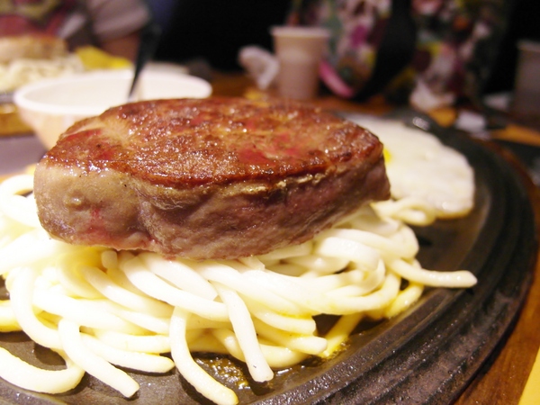 角頭炙燒牛排(士林陽明店)：【食記＊邀約】真心誠意打造大哥級的美味～『角頭炙燒牛排／士林陽明店』