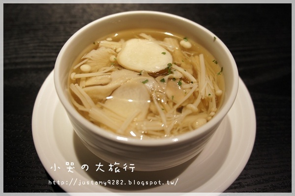 鬼切新居食料理：[台北市。士林區] 平民價格&高品質の時尚日式料理，★鬼切新居食料理★讓你大飽口福❤