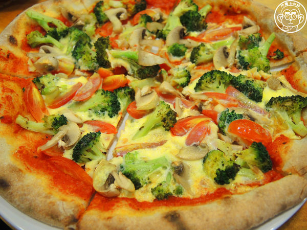 Aura Pizza x 好時光披薩:呷飽祙【台北松山・AURA PIZZA X 好時光披薩】美味的窯烤披薩