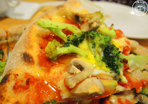 Aura Pizza x 好時光披薩:呷飽祙【台北松山・AURA PIZZA X 好時光披薩】美味的窯烤披薩