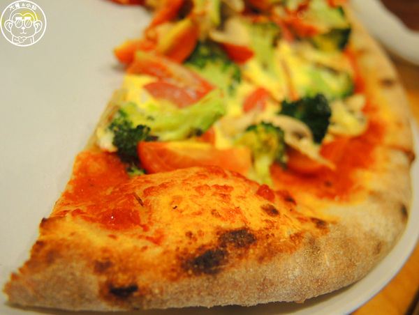 Aura Pizza x 好時光披薩:呷飽祙【台北松山・AURA PIZZA X 好時光披薩】美味的窯烤披薩